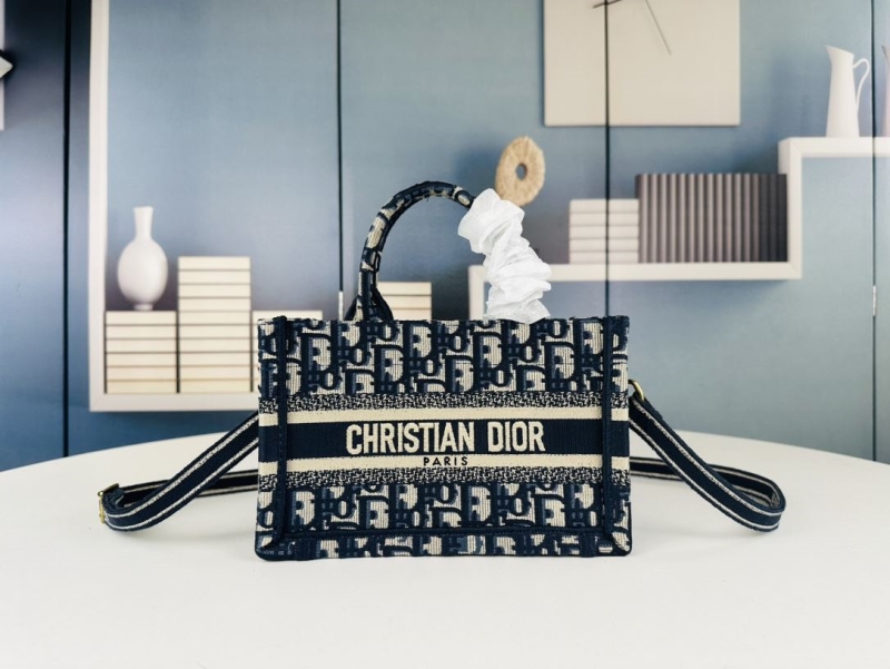 Dior Shopping Bags